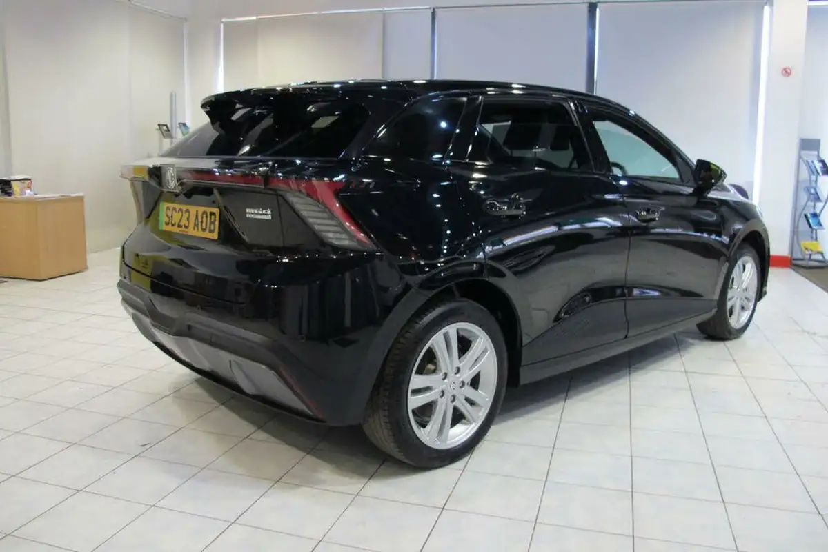 2023-mg-mg4-e-trophy-ev-203ps-long-big-5
