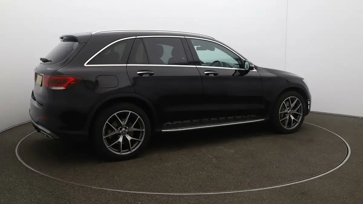 2021-mercedes-benz-glc-class-20d-glc300d-amg-line-premium-plus-245ps-station-wagon-5d-big-53