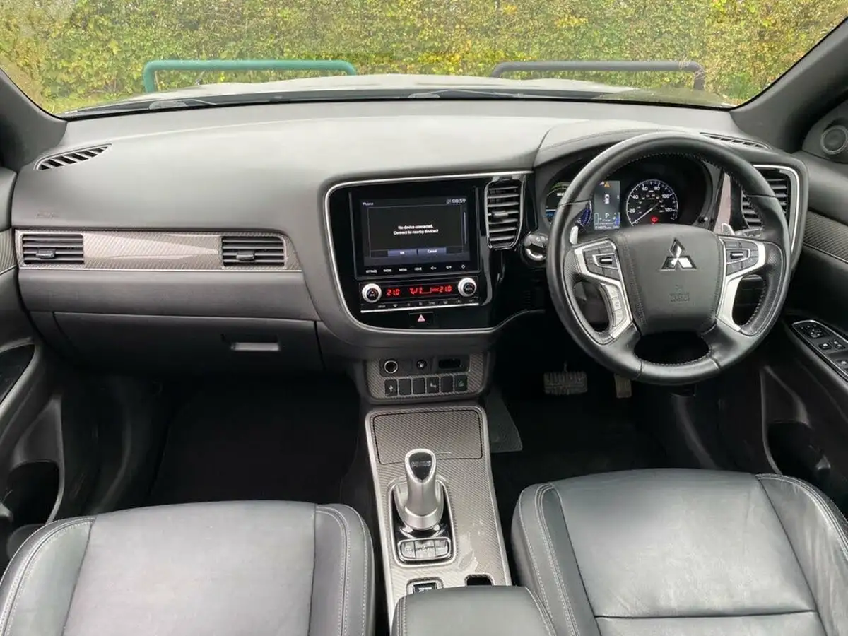 2019-mitsubishi-outlander-24-dynamic-phev-big-1