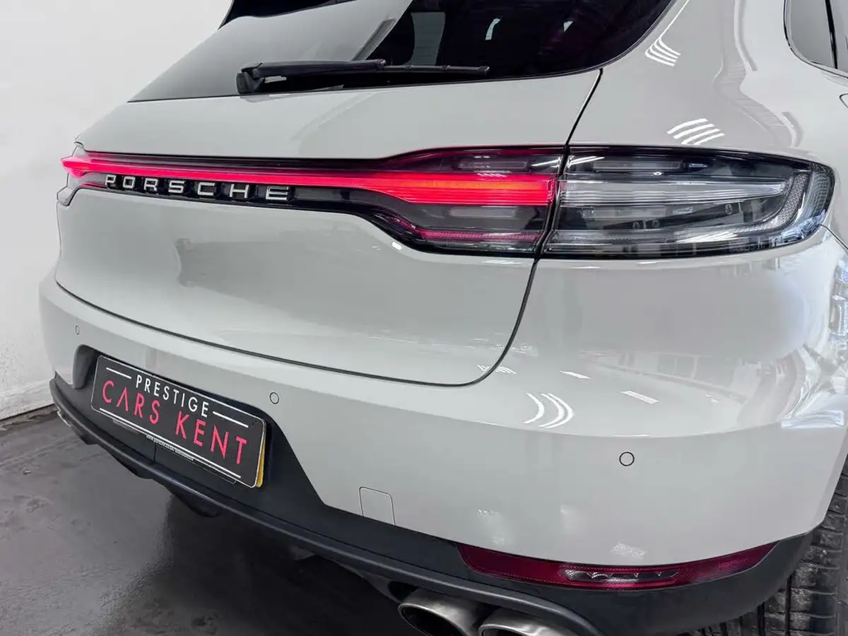 2020-porsche-macan-30-v6-s-big-50
