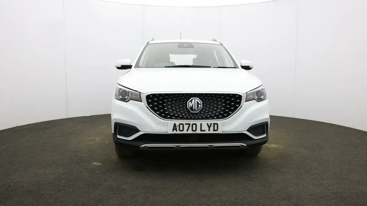 2020-mg-zs-suv-e-exclusive-ev-big-40