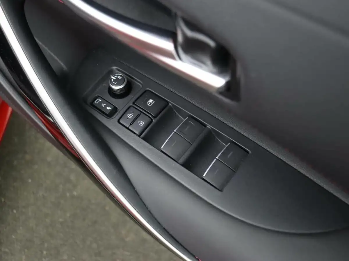 2019-toyota-corolla-20-vvt-i-excel-trk-hatchback-big-27