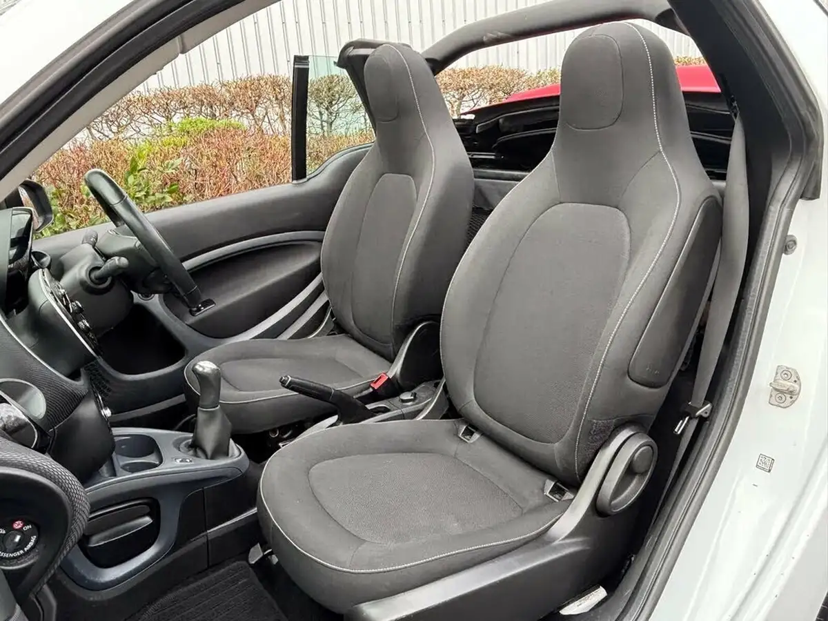 2018-smart-fortwo-10-passion-70bhp-ss-cabriolet-big-15
