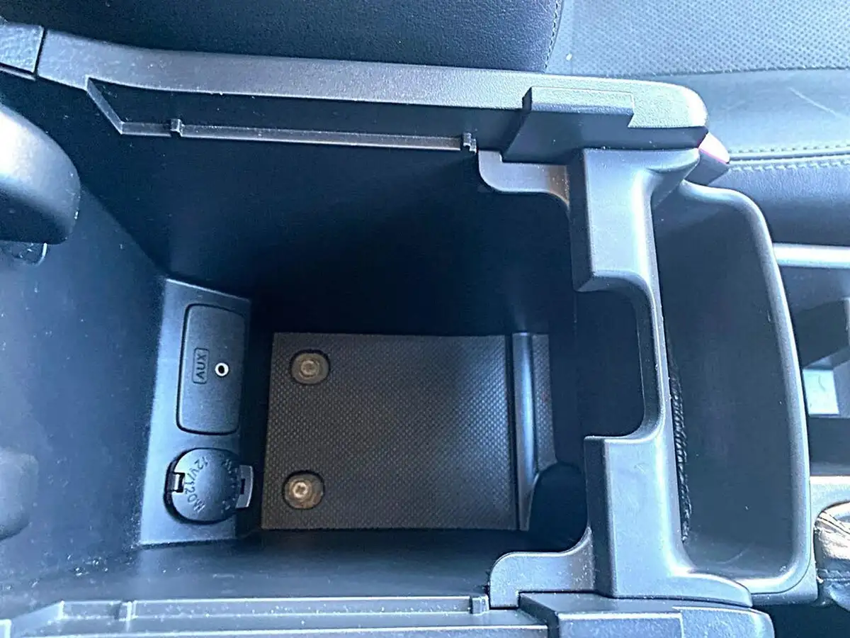 2010-subaru-forester-20-xs-blk-lth-auto-big-18