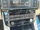 2015-jaguar-xe-20td-portfolio-180ps-auto-small-40