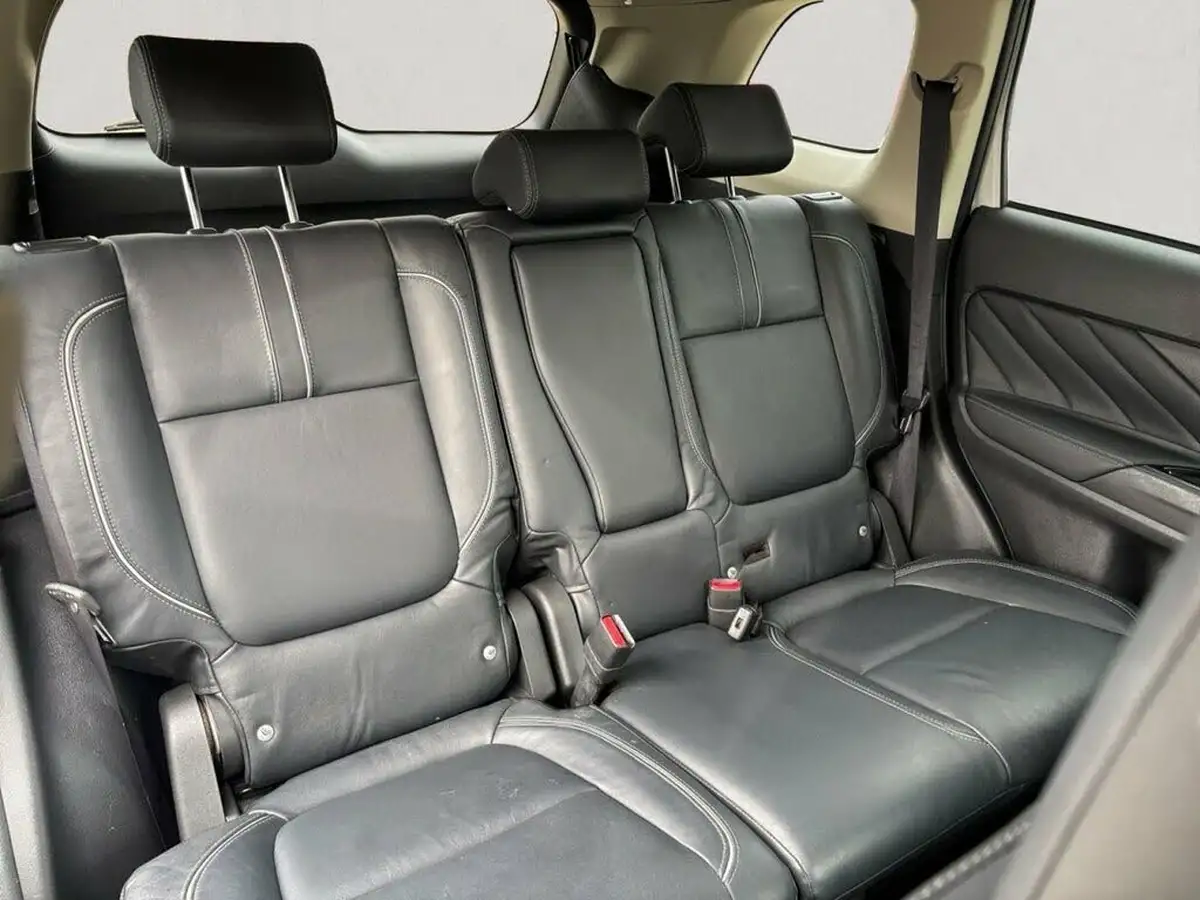 2018-mitsubishi-outlander-20-4h-phev-big-39