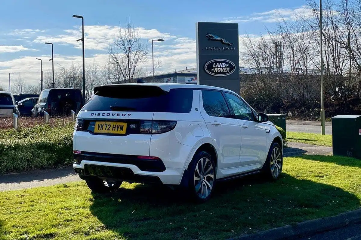 2022-land-rover-discovery-sport-15-p300e-r-dynamic-hse-big-6