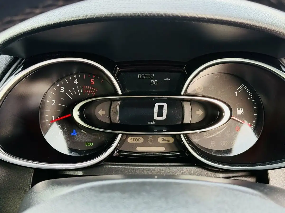 2017-renault-clio-15dci-dynamique-s-nav-90bhp-big-20