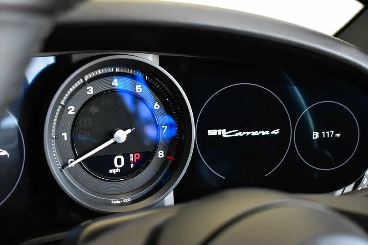 2019-porsche-911-30-carrera-4-coupe-big-38