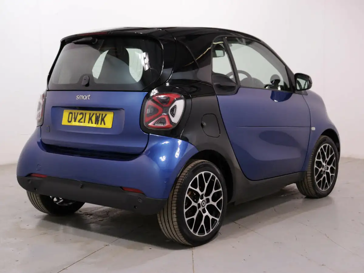 2021-smart-fortwo-eq-exclusive-coupe-big-6