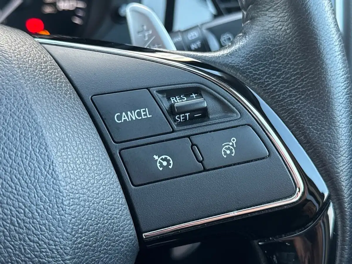2020-mitsubishi-outlander-20-exceed-big-30