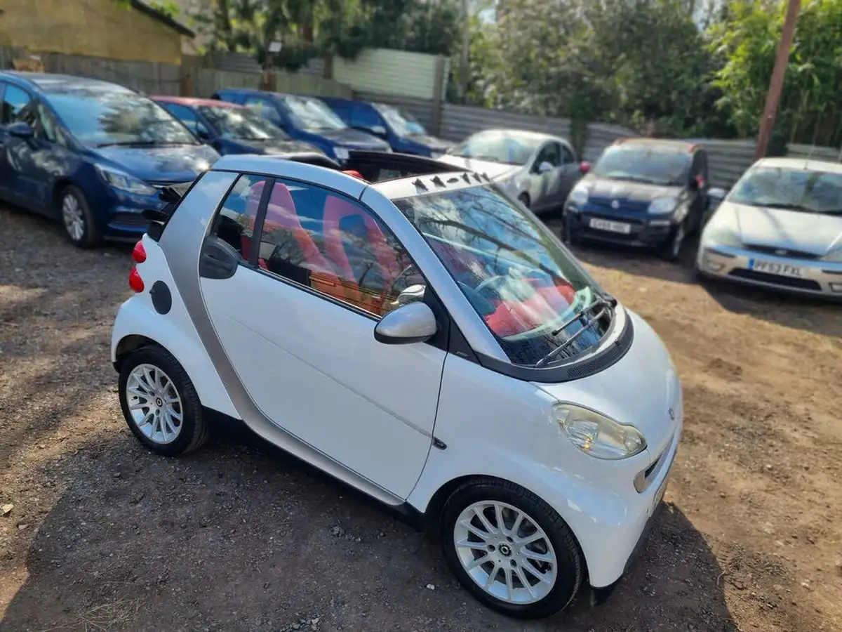 2009-smart-fortwo-10-passion-71bhp-cabriolet-big-7