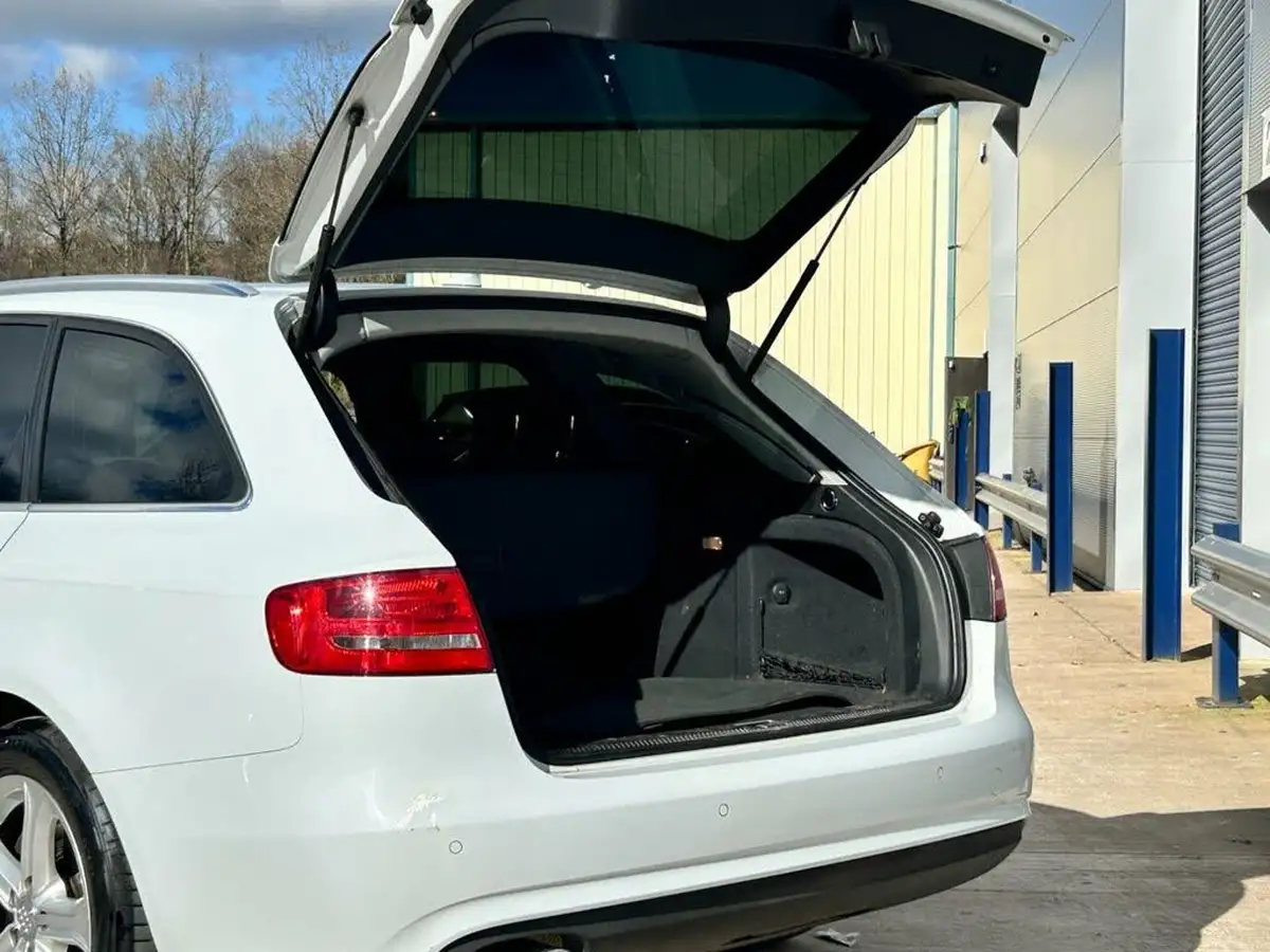 2015-audi-a4-avant-20td-se-technik-ultra-163ps-big-4