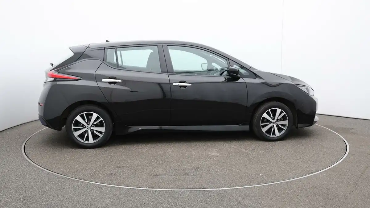 2021-nissan-leaf-e-acenta-big-8
