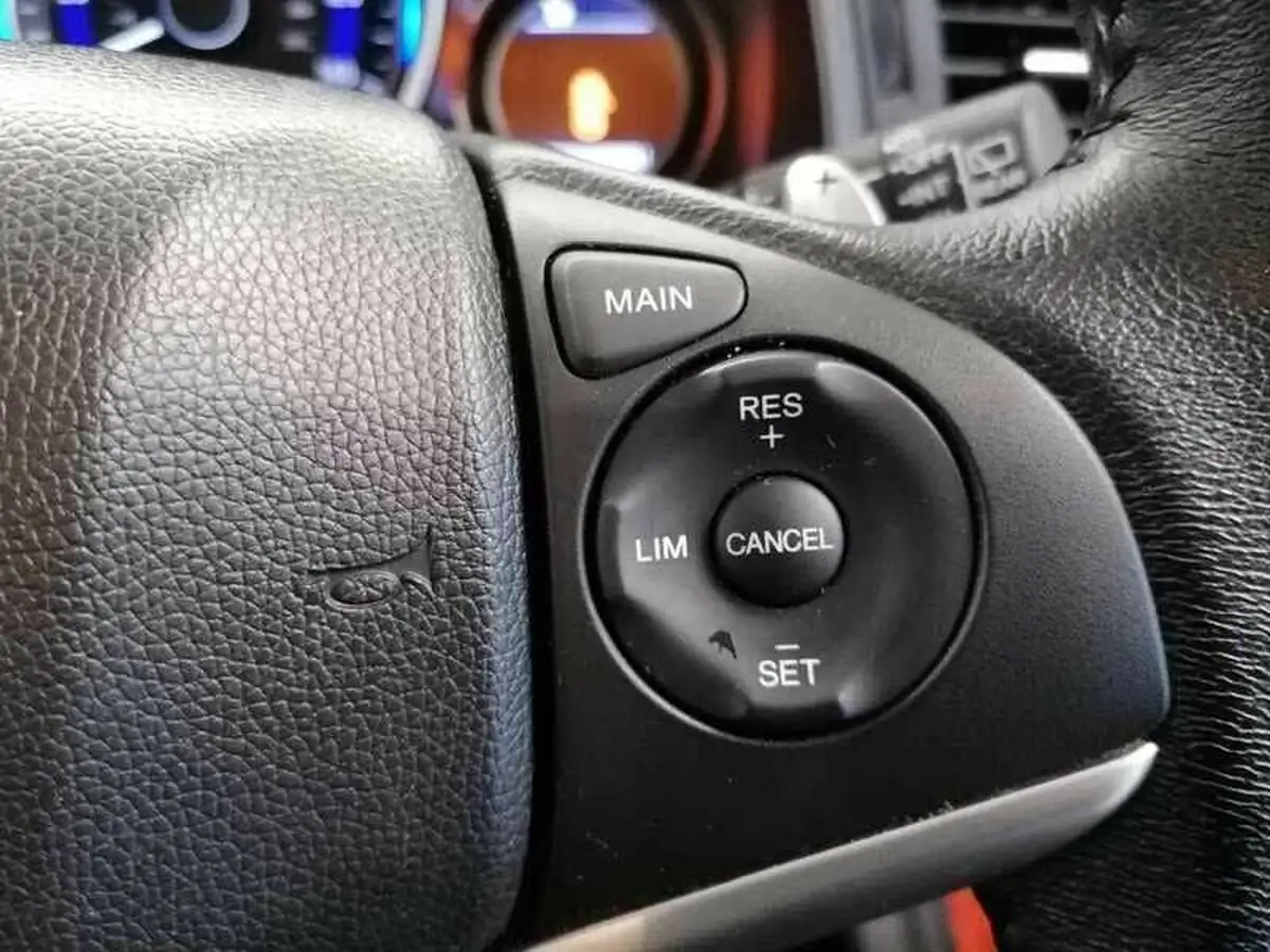 2018-honda-jazz-13-i-vtec-ex-cvt-big-19