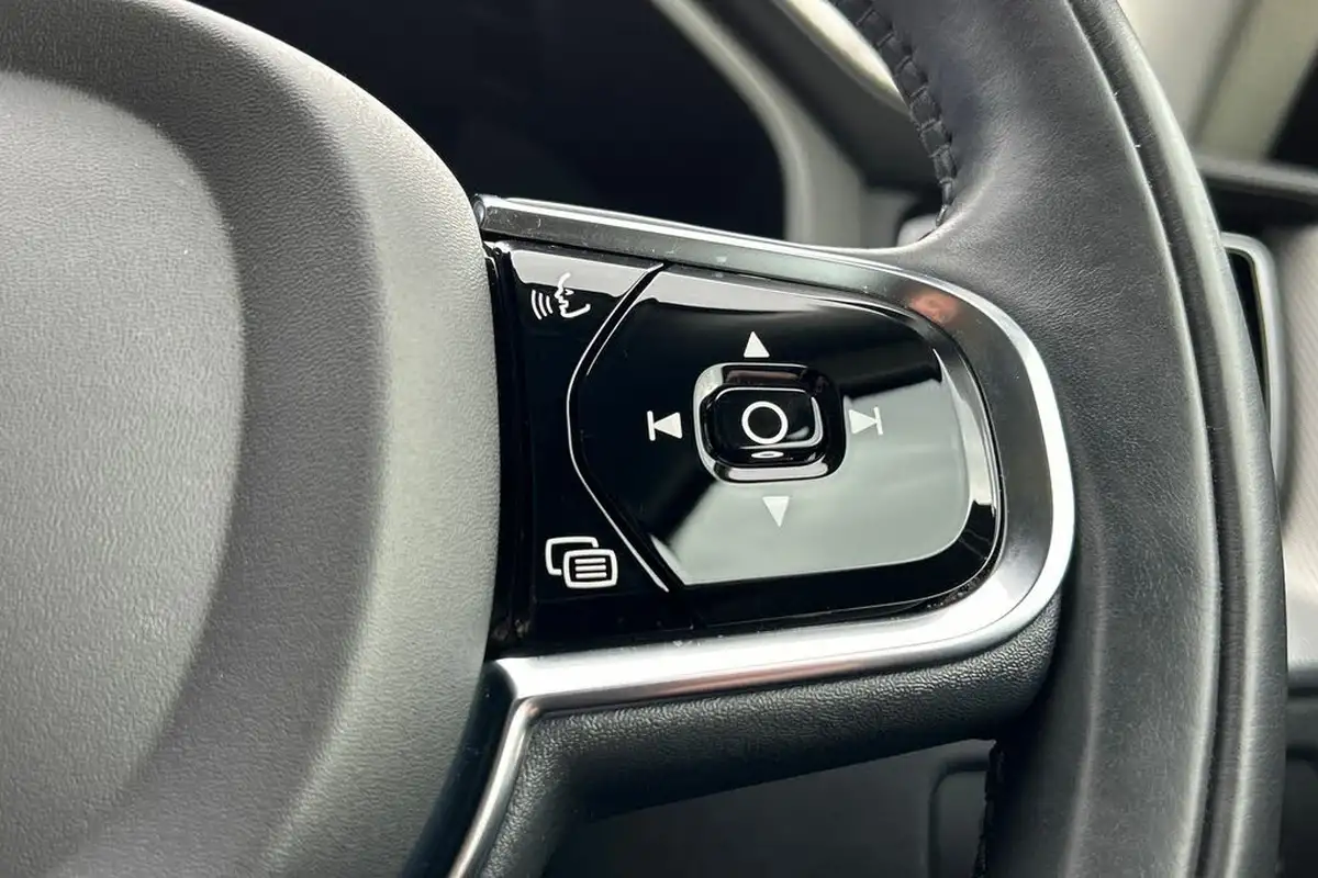 2019-volvo-xc60-20-t8-inscription-pro-big-8