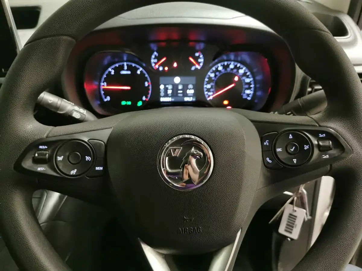 2019-vauxhall-combo-16cdti-sportive-2000-big-17