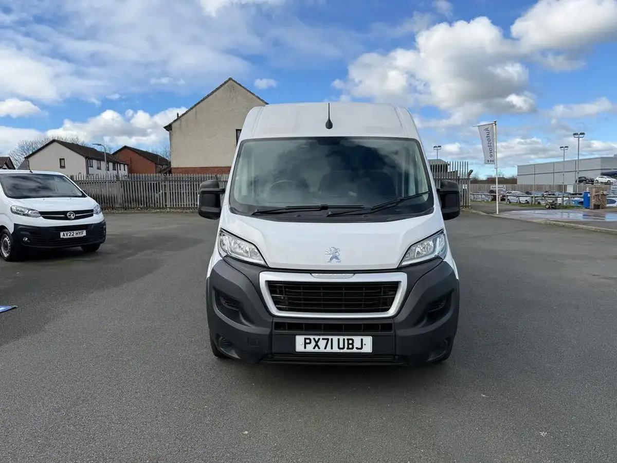 2021-peugeot-boxer-22-bluehdi-professional-435-l3-h2-140bhpeu6dt-big-1