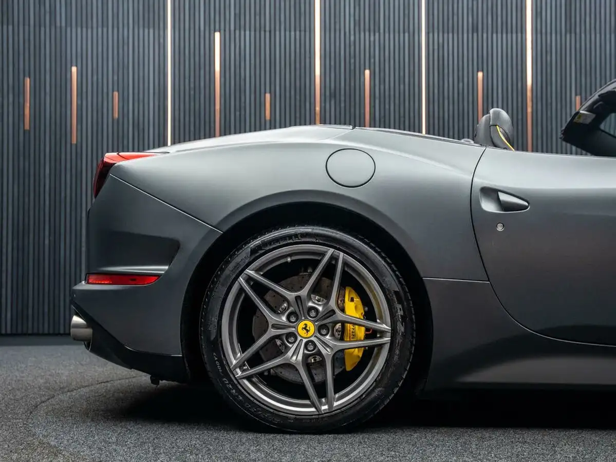 2016-ferrari-california-39-t-big-22