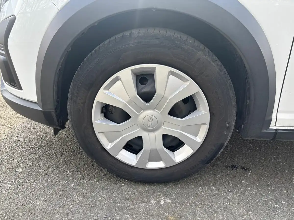 2023-dacia-jogger-10-tce-essential-big-30