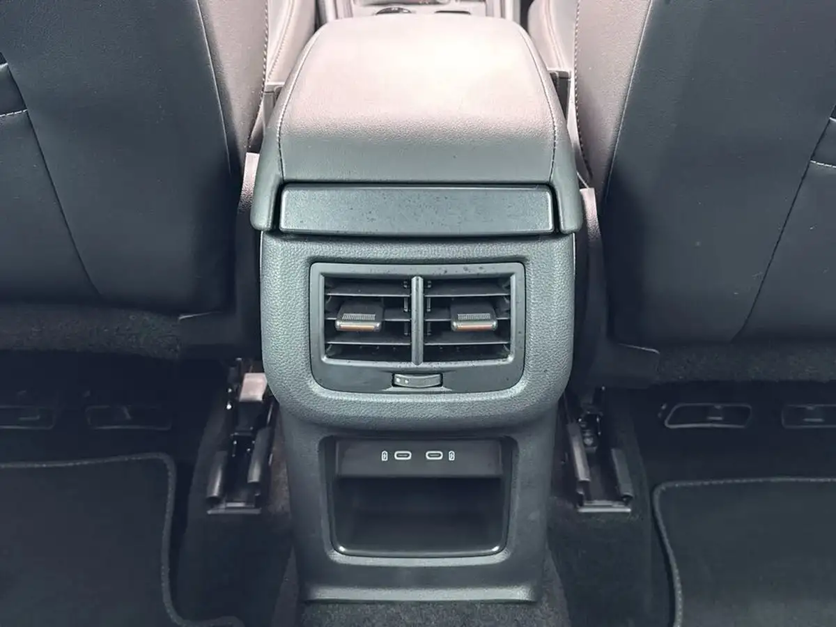 2024-cupra-ateca-15-ecotsi-v2-big-32