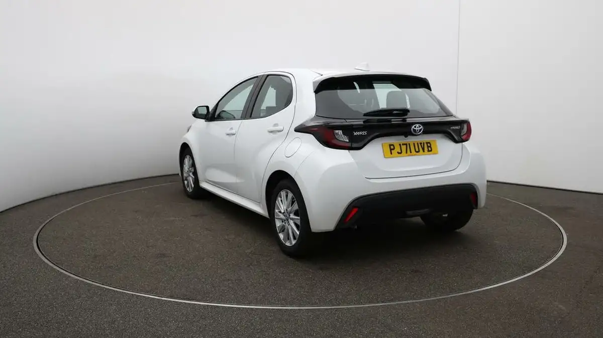 2022-toyota-yaris-15-vvt-i-icon-big-50