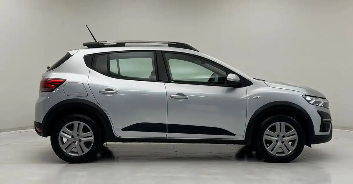 2022-dacia-sandero-stepway-10-tce-comfort-90bhp-big-4
