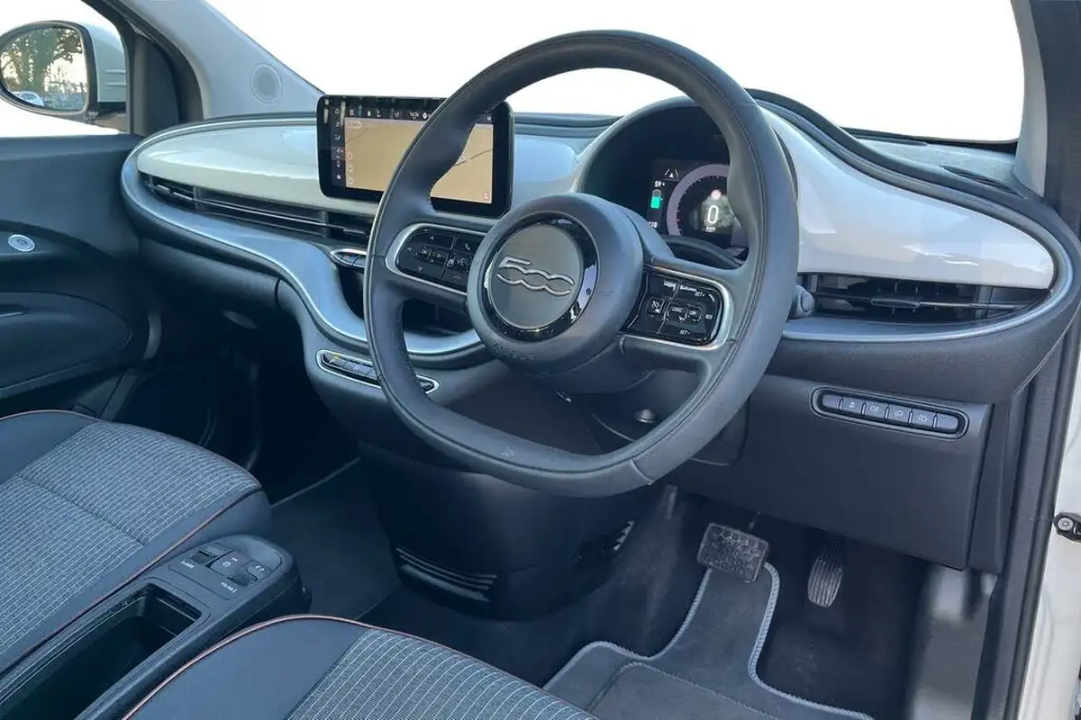 2021-fiat-500-e-icon-big-5