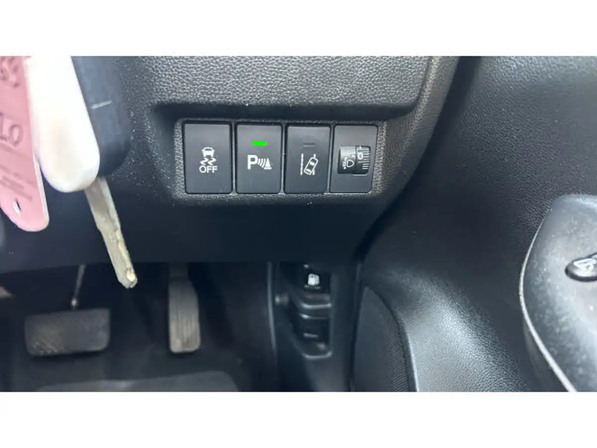 2019-honda-jazz-13-i-vtec-se-navi-cvt-big-19