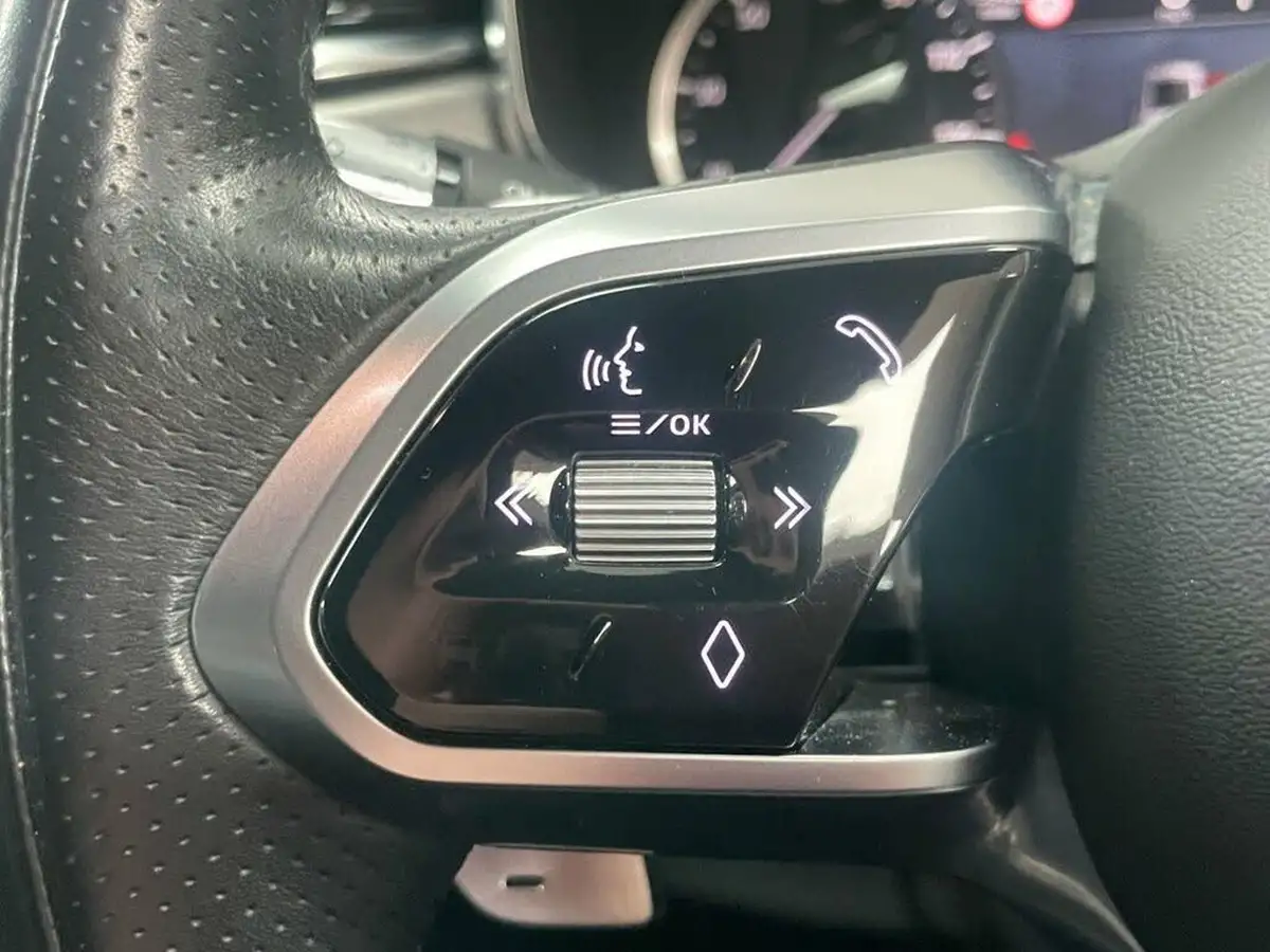 2021-jaguar-f-pace-20-d200-r-dynamic-s-mhev-big-31