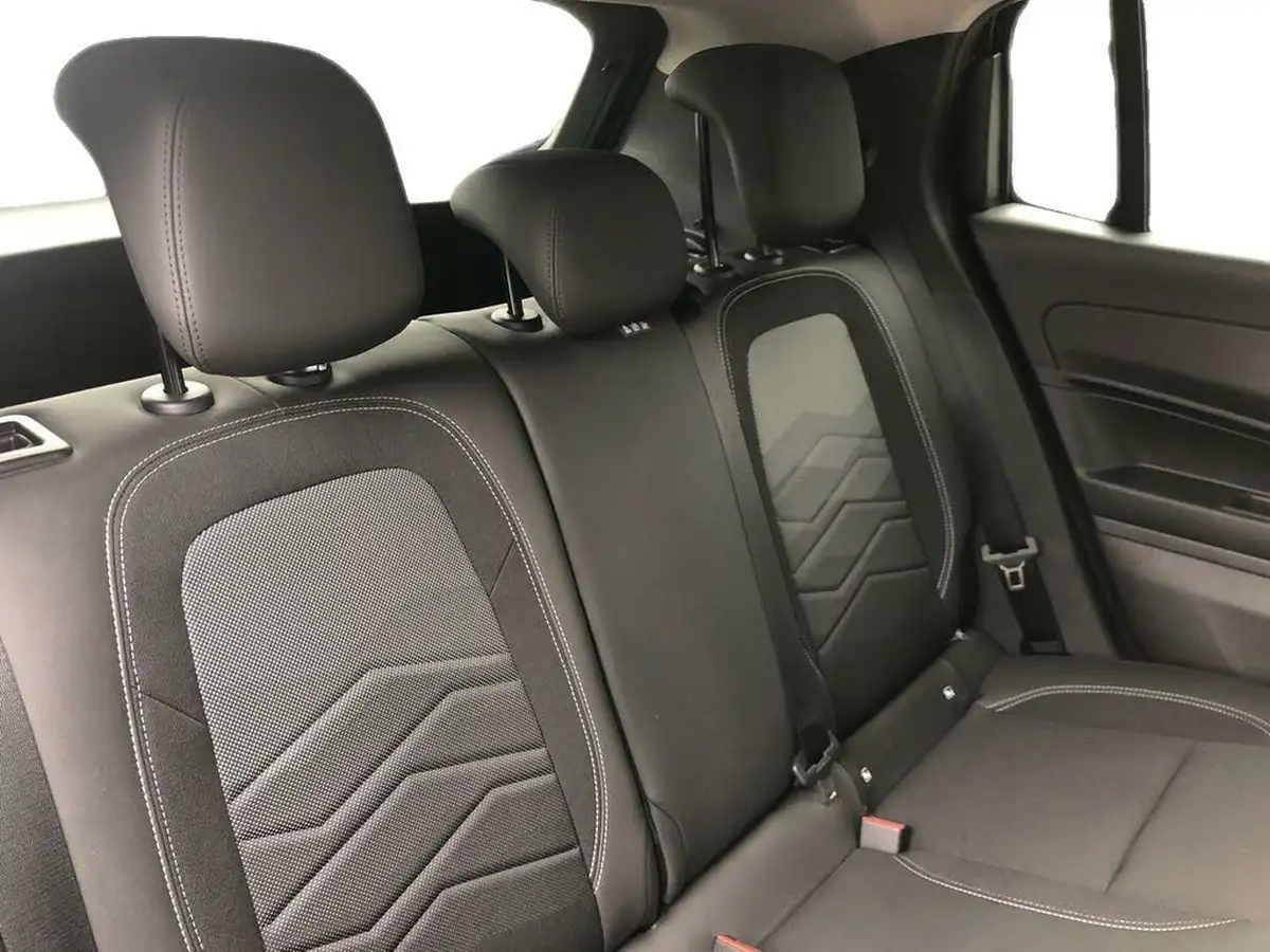 2024-jeep-avenger-e-summit-big-7