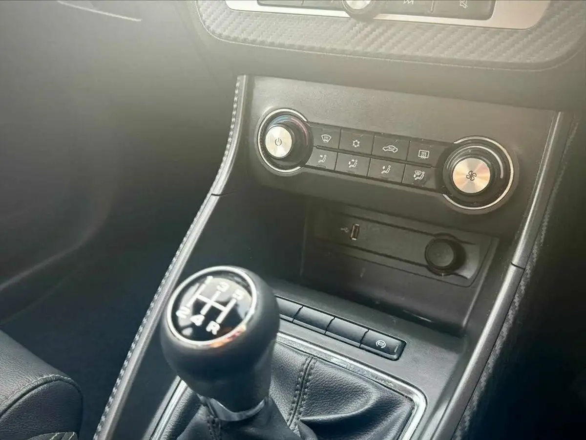 2019-mg-zs-suv-15-vti-tech-exclusive-105bhp-big-23