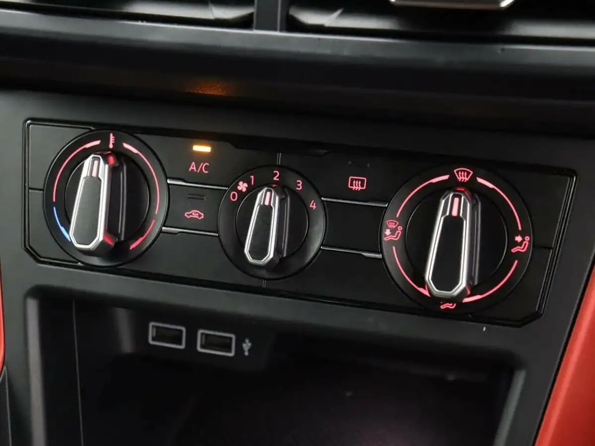 2019-volkswagen-polo-20-tsi-gti-big-27