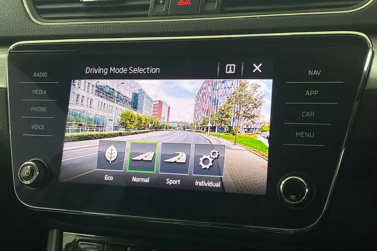 2020-skoda-superb-15-tsi-se-technology-hatchback-big-27