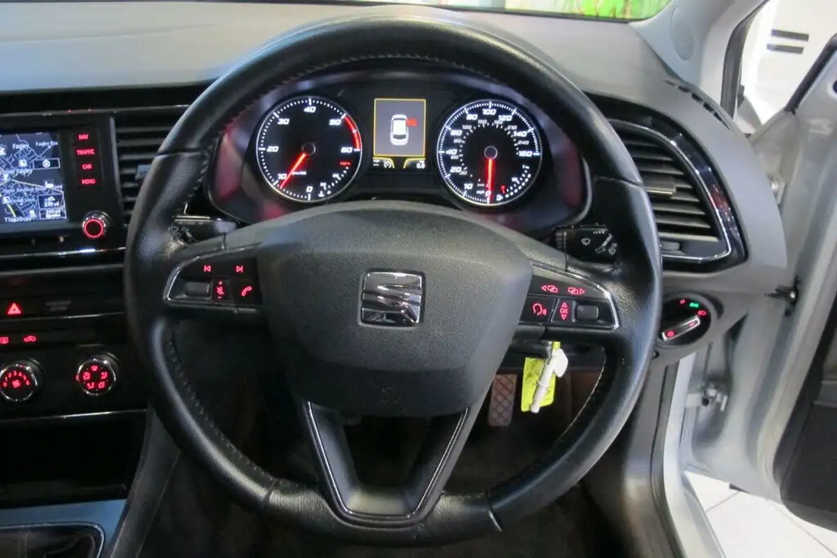 2015-seat-leon-16tdi-se-tech-pack-110ps-hatchback-5d-big-23