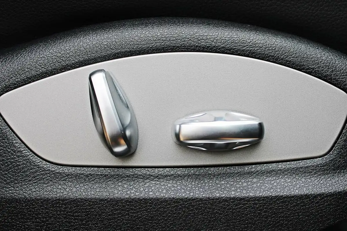 2022-porsche-macan-29-v6-s-big-19