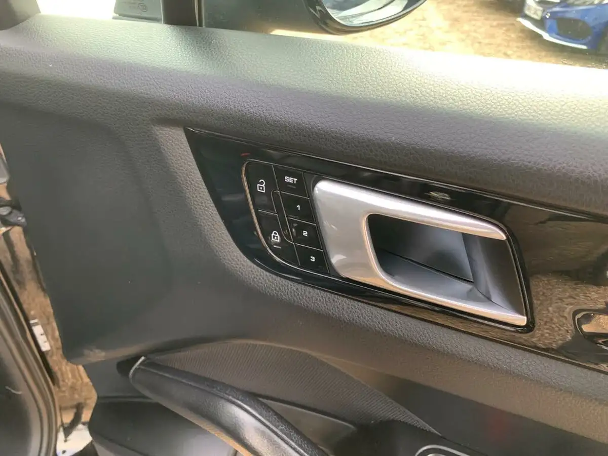 2019-porsche-cayenne-30-v6-e-hybrid-e-hybrid-station-wagon-big-12