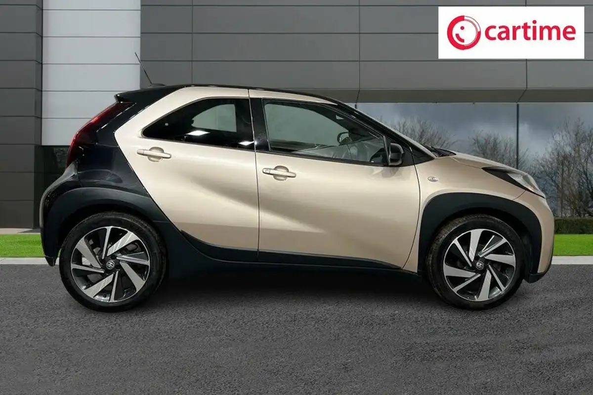 2023-toyota-aygo-x-10-vvt-i-edge-big-1