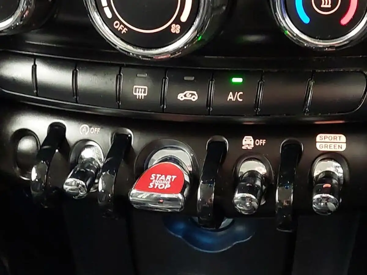 2021-mini-cooper-20-cooper-s-classic-hatchback-5d-auto-big-14