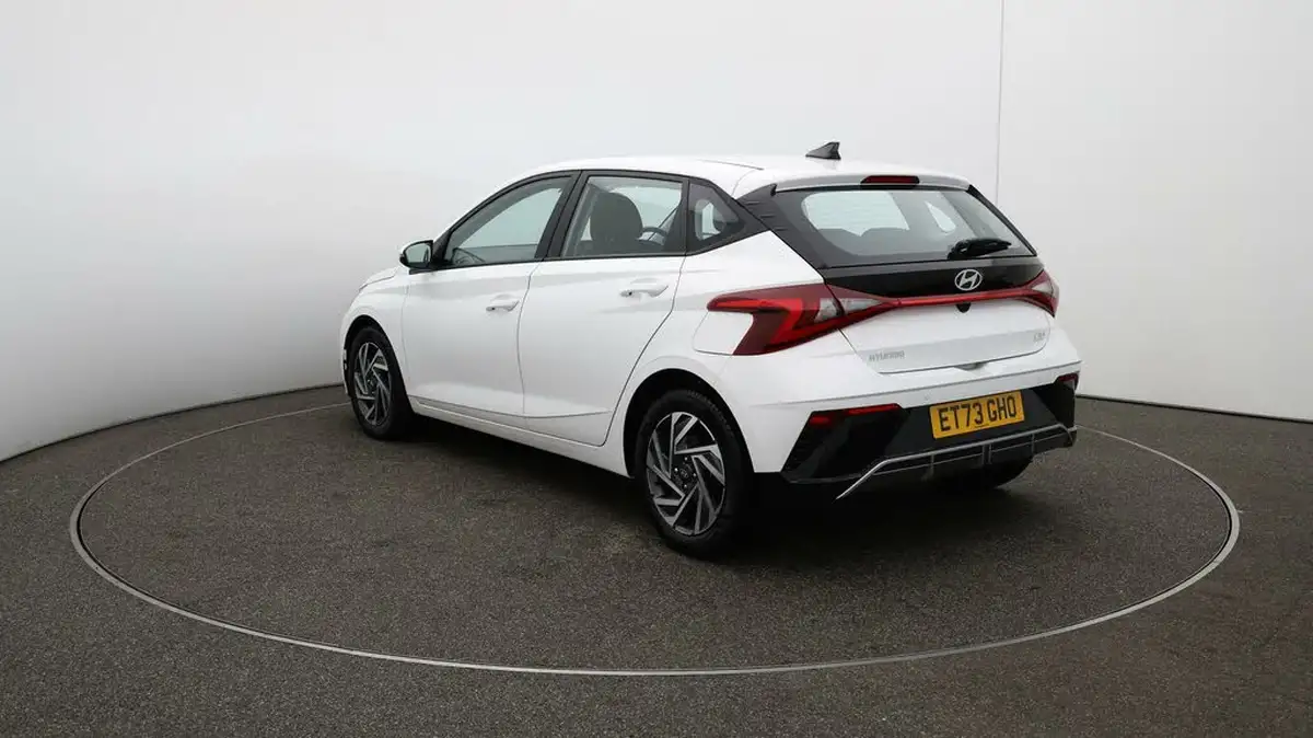 2024-hyundai-i20-10-t-gdi-advance-big-54