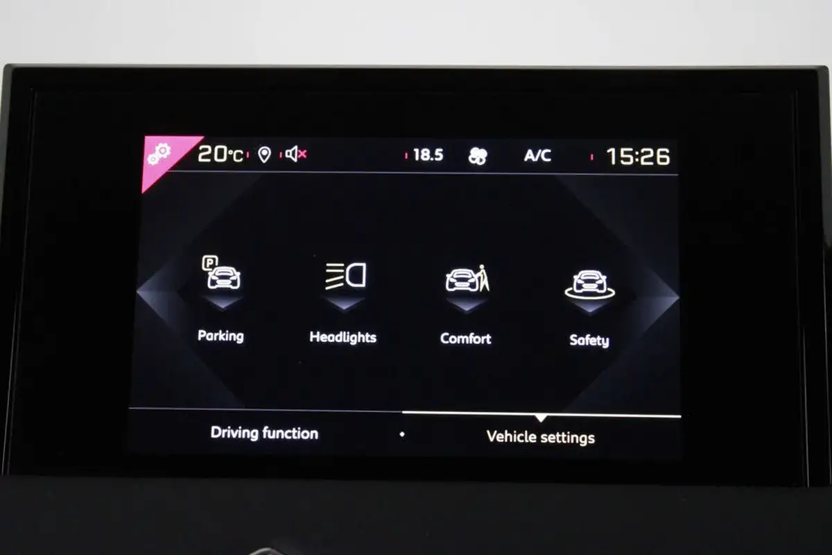 2021-ds-ds-3-crossback-12-puretech-prestige-100ps-big-32
