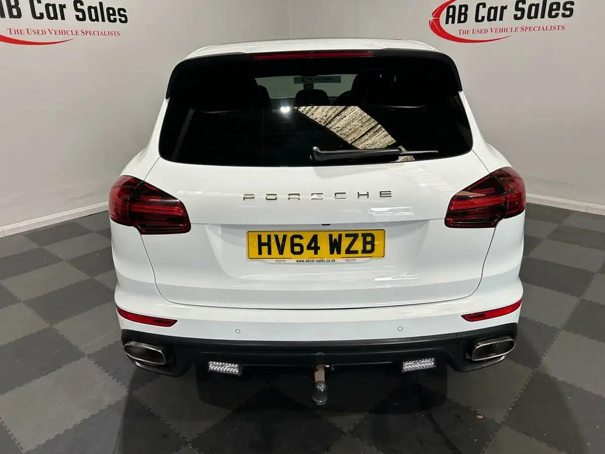 2014-porsche-cayenne-30td-big-3