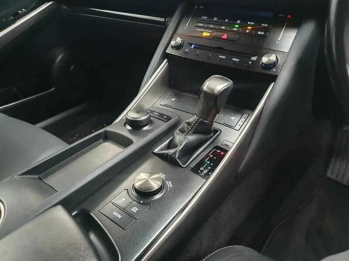 2018-lexus-is-300h-25-executive-edition-lexus-navigation-big-17