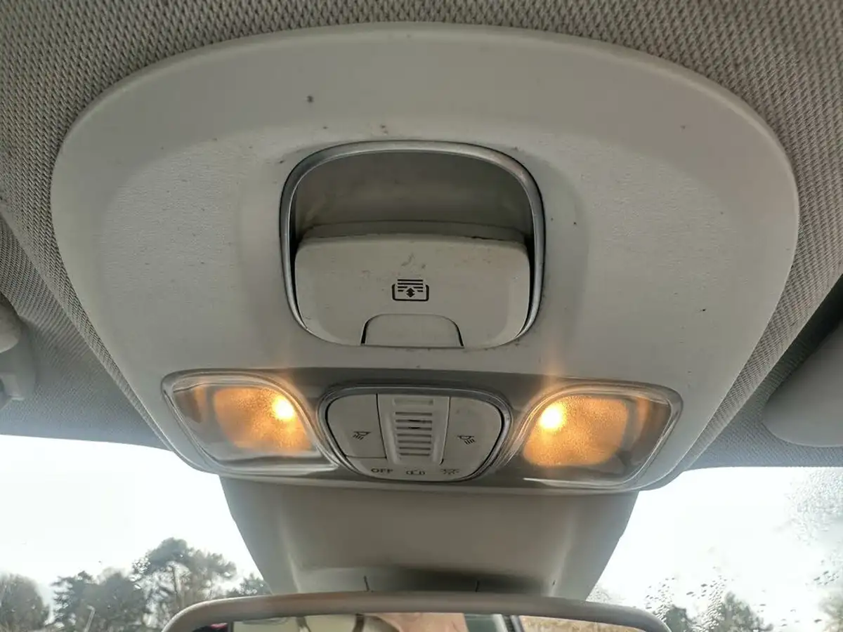 2013-fiat-500l-13td-lounge-dualogic-big-20