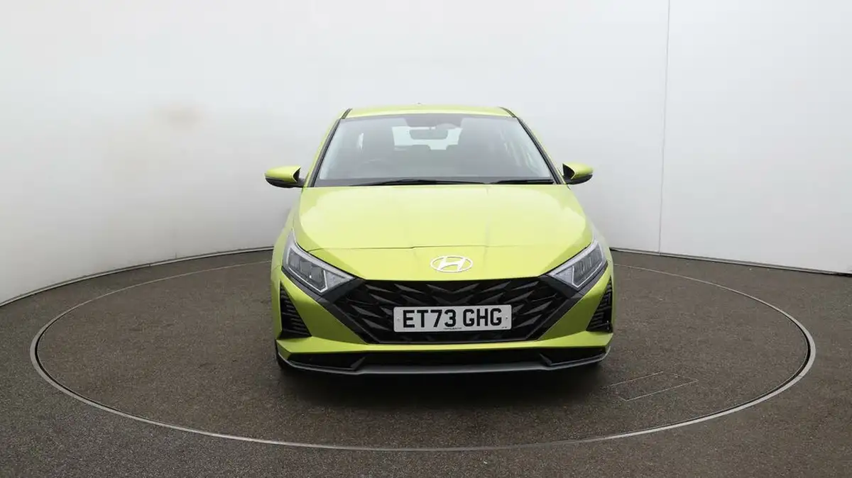 2024-hyundai-i20-10-t-gdi-advance-big-2