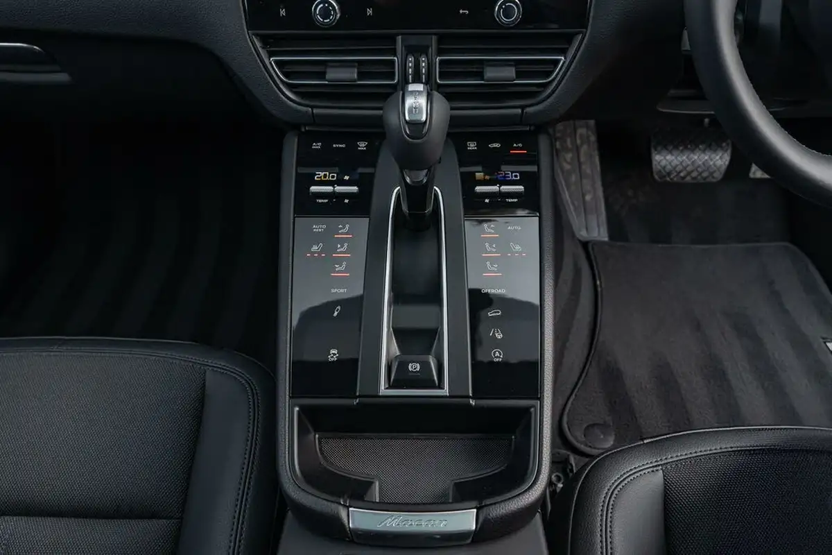 2022-porsche-macan-29-v6-s-big-48