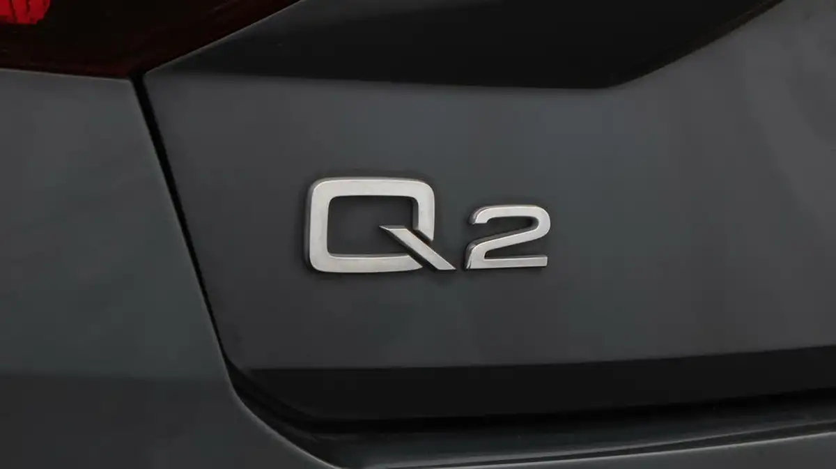 2022-audi-q2-10-30-tfsi-sport-big-20