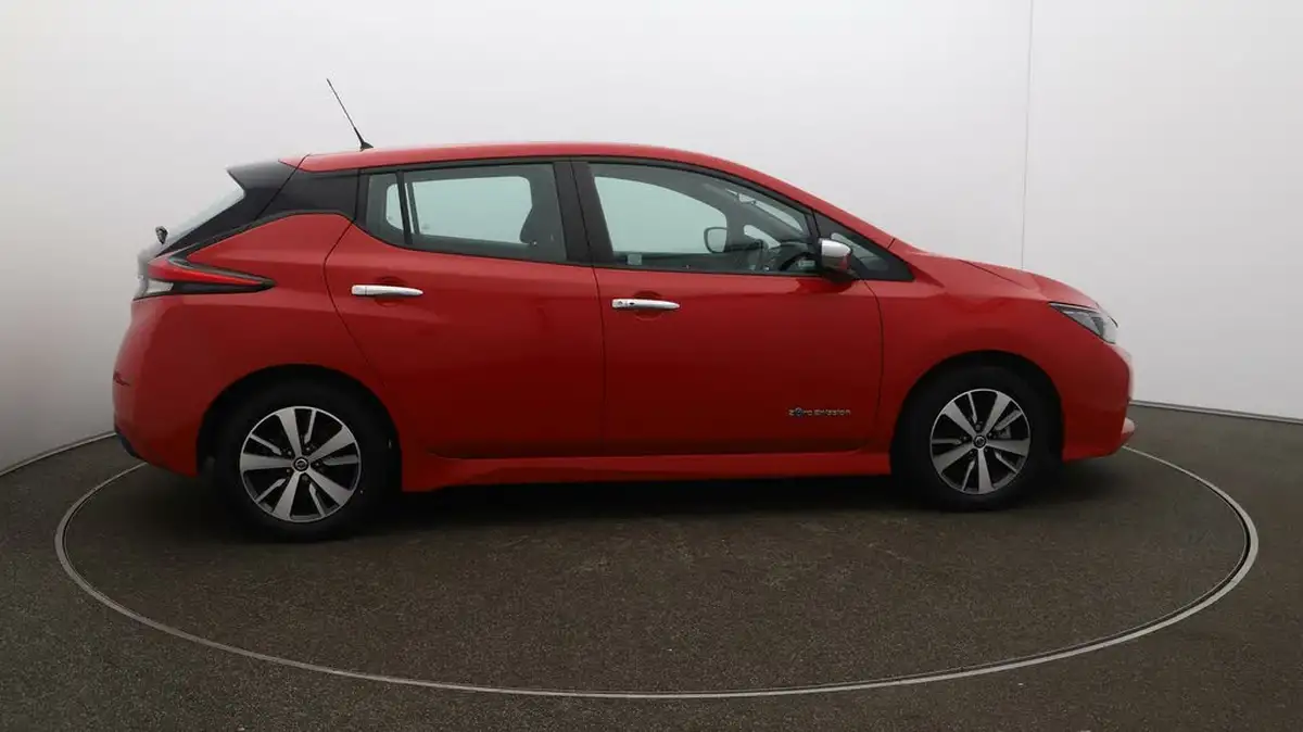 2019-nissan-leaf-e-acenta-big-8