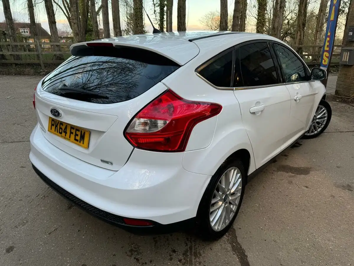 2014-ford-focus-10-zetec-scti-100ps-hatchback-big-29