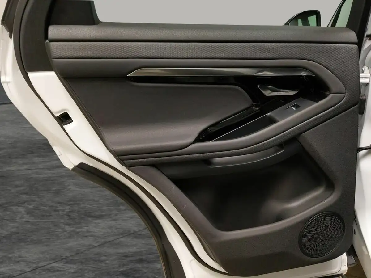 2022-land-rover-range-rover-evoque-20-d165-r-dynamic-big-32